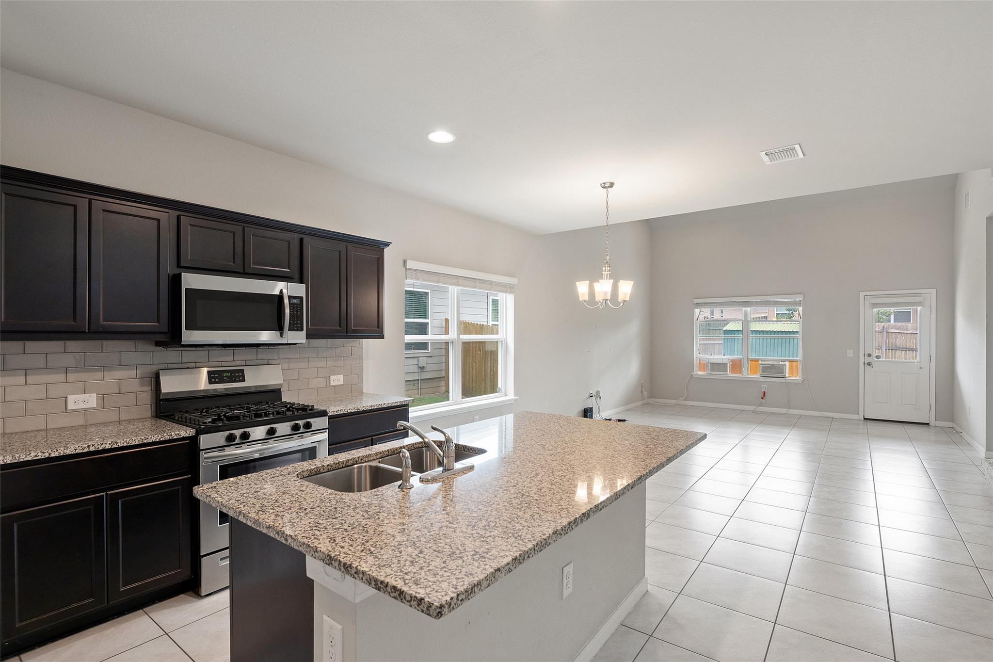 6605 Loretta White Ln, Austin, TX 78744