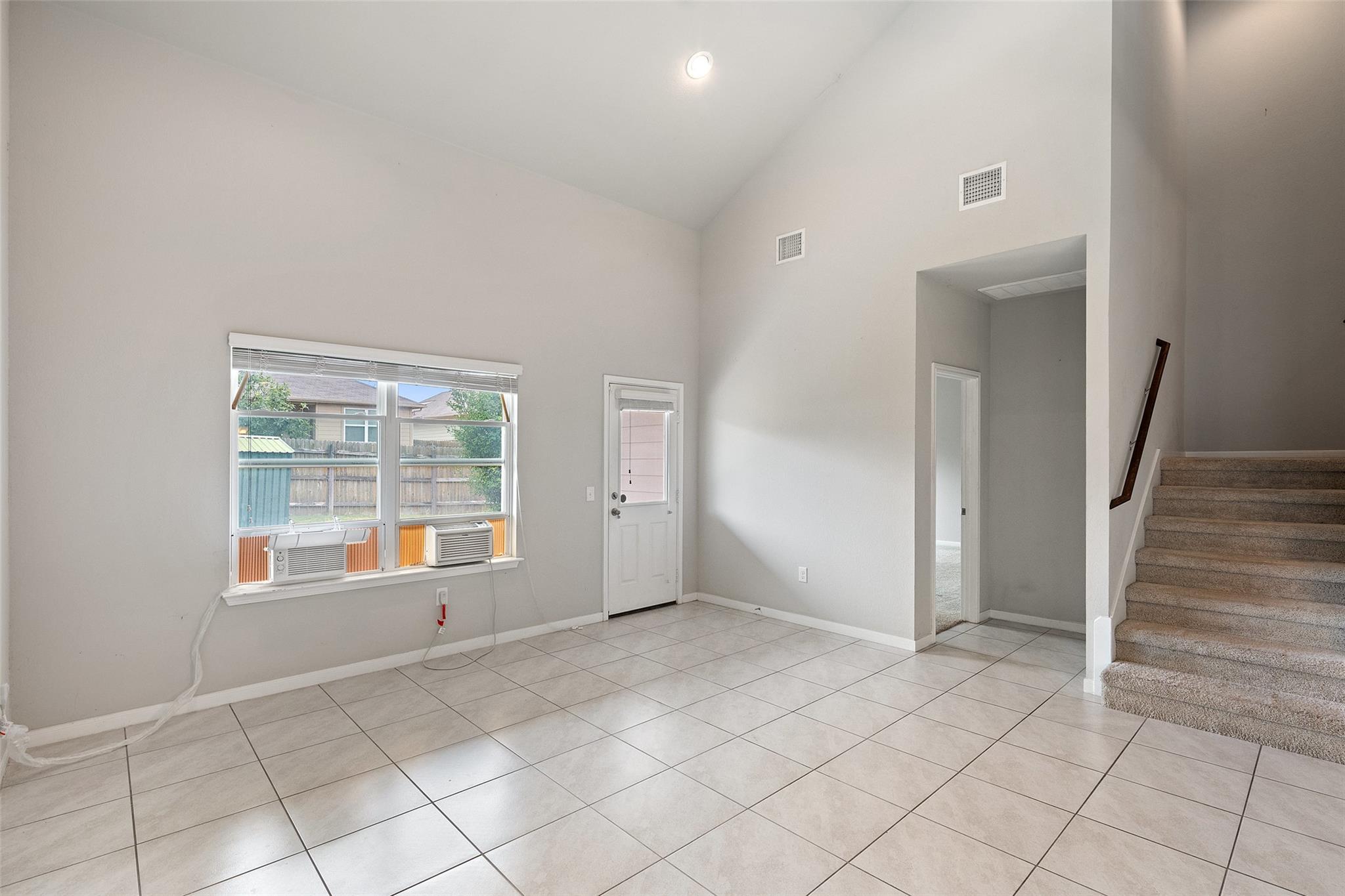 6605 Loretta White Ln, Austin, TX 78744