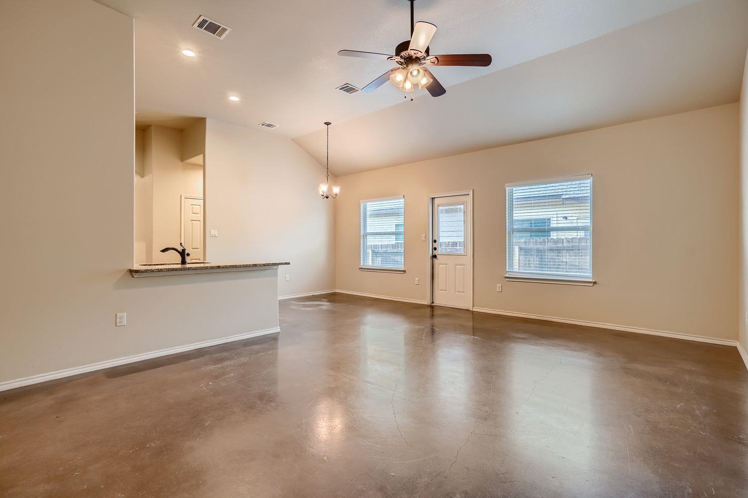 246 Joanne Loop # B, Buda, TX 78610