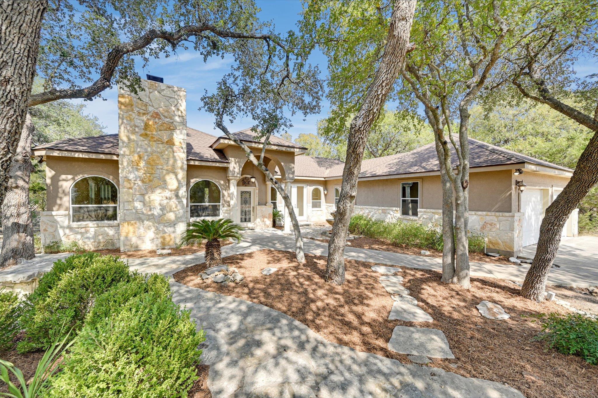 34 WOOD GLEN Dr, Wimberley, TX 78676