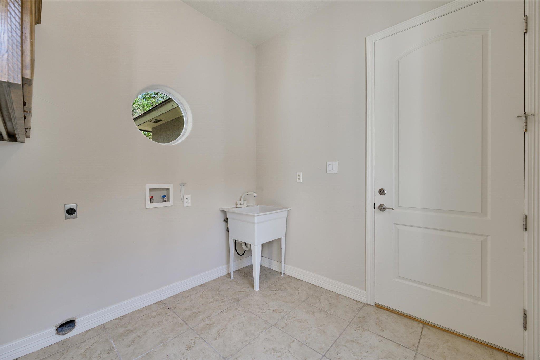 34 WOOD GLEN Dr, Wimberley, TX 78676