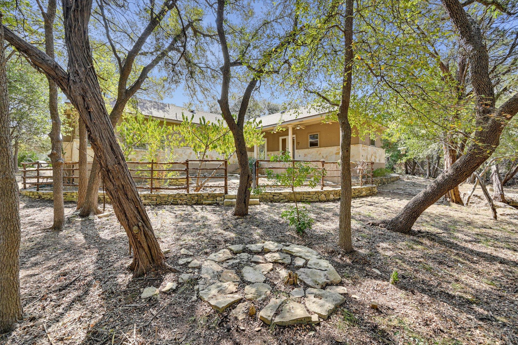 34 WOOD GLEN Dr, Wimberley, TX 78676
