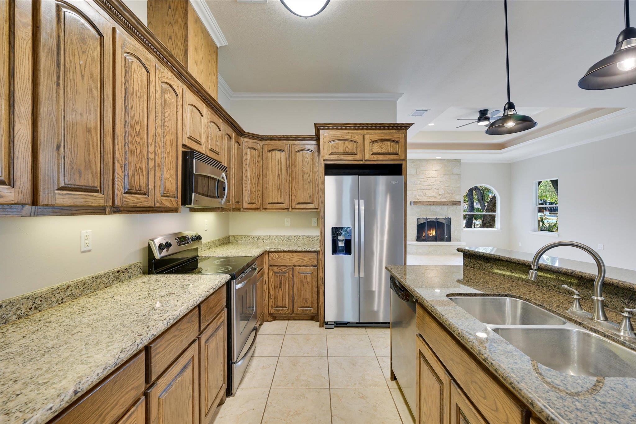 34 WOOD GLEN Dr, Wimberley, TX 78676