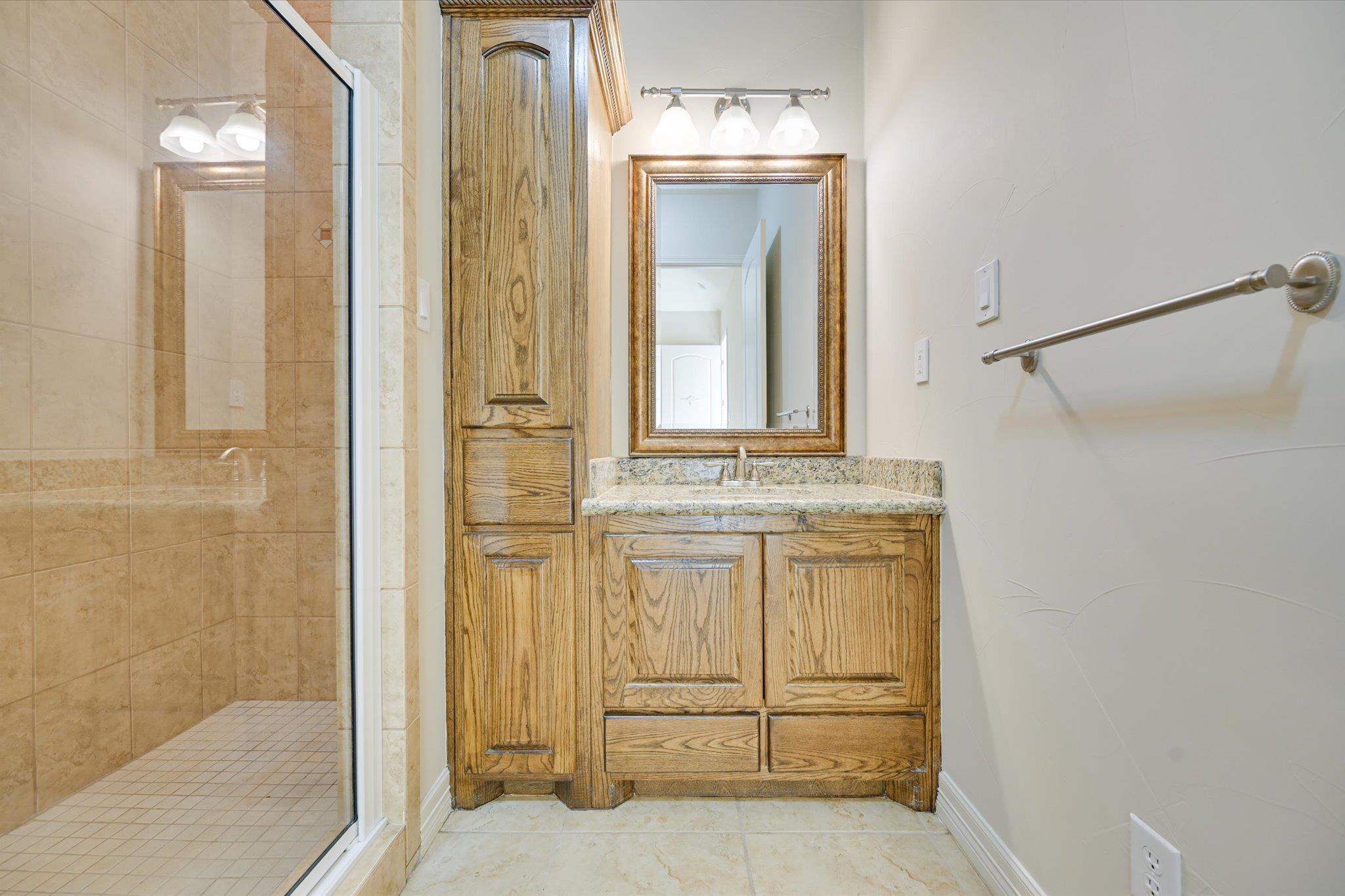 34 WOOD GLEN Dr, Wimberley, TX 78676