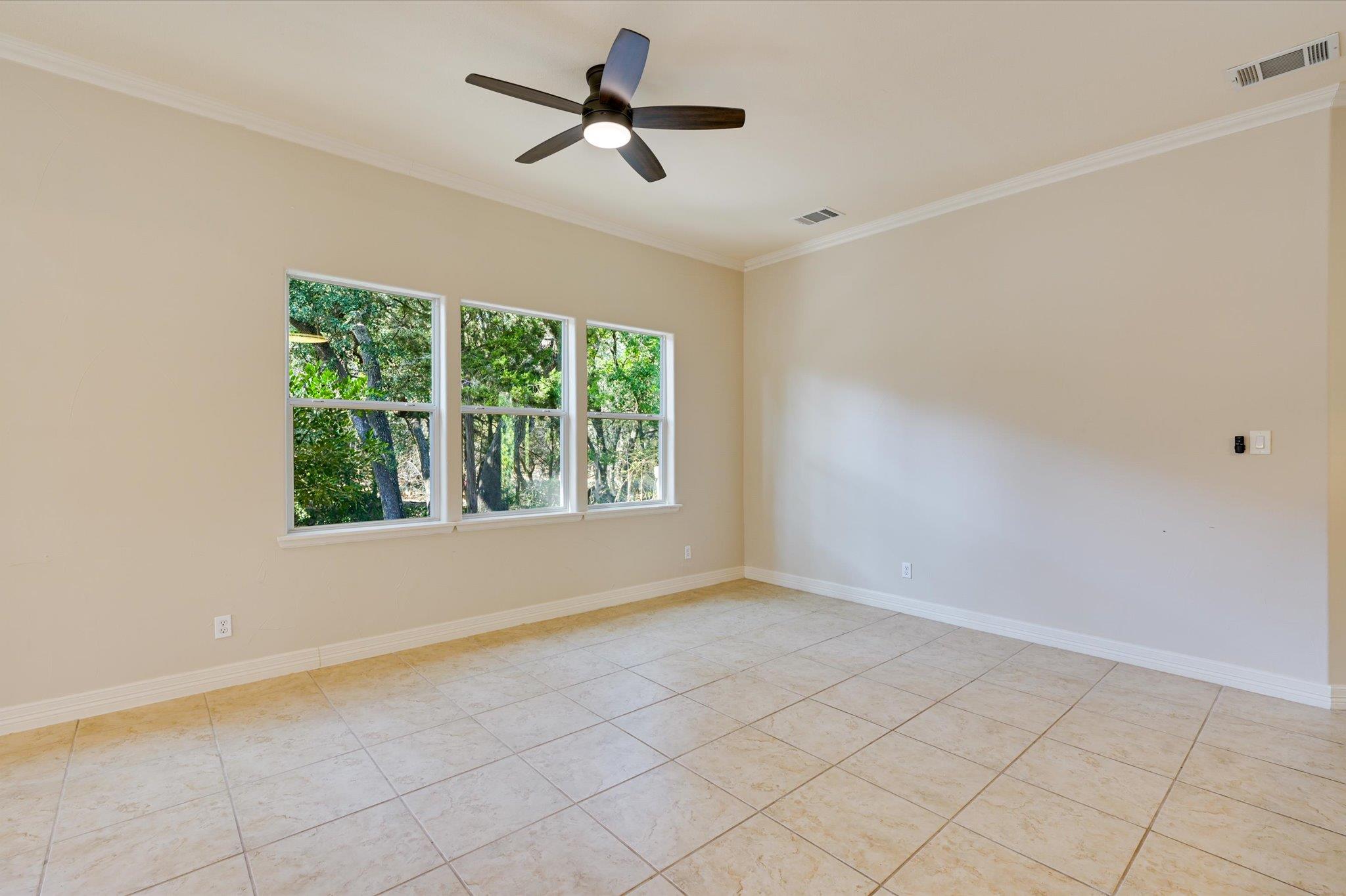 34 WOOD GLEN Dr, Wimberley, TX 78676