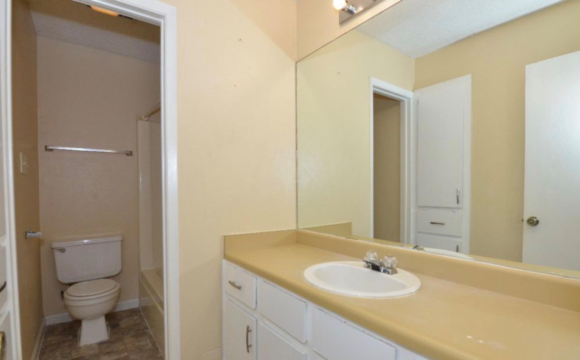 10801 Lanshire Dr # B, Austin, TX 78758