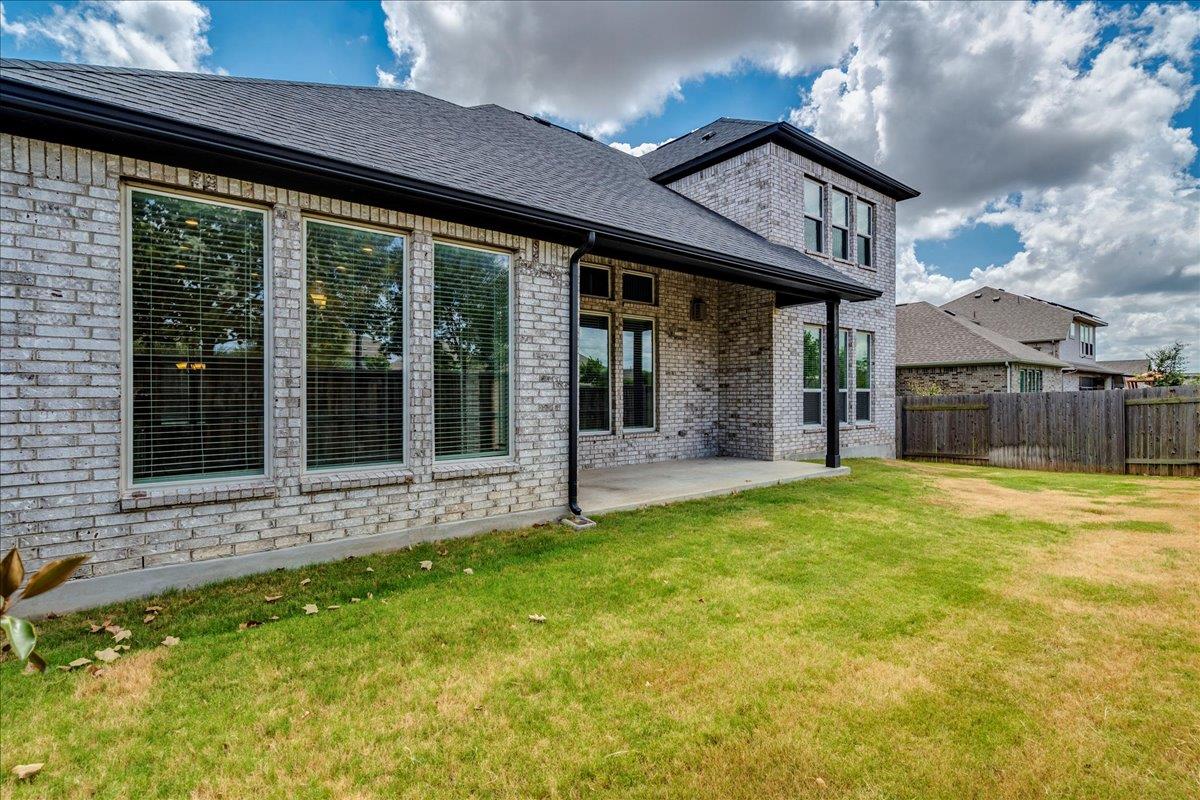 584 Baretta Loop, Buda, TX 78610