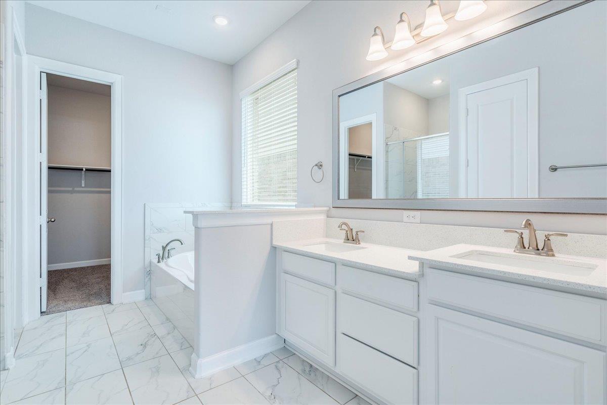 584 Baretta Loop, Buda, TX 78610