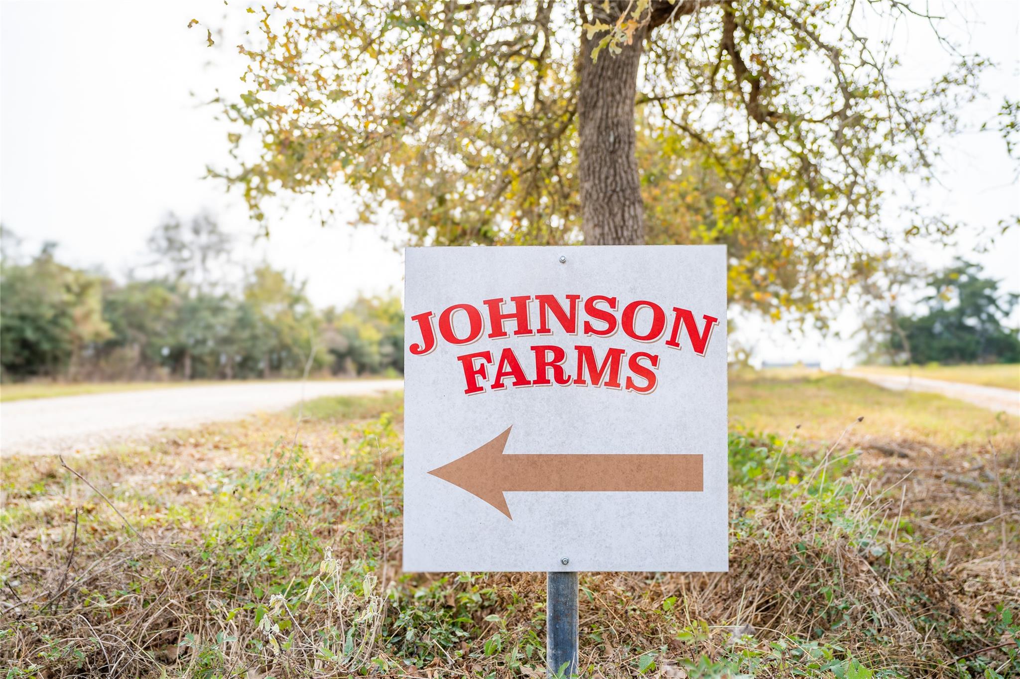 956 Johnson Farms Rd, Harwood, TX 78632