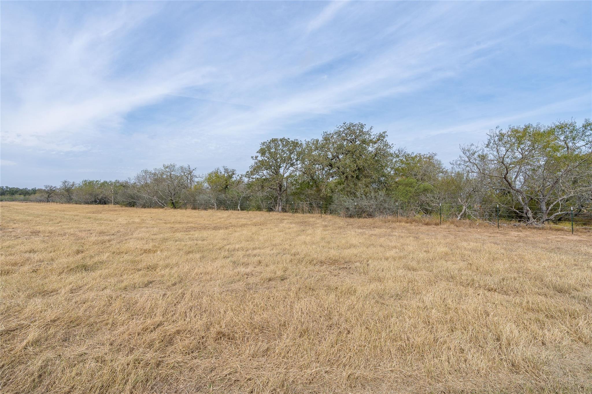 956 Johnson Farms Rd, Harwood, TX 78632