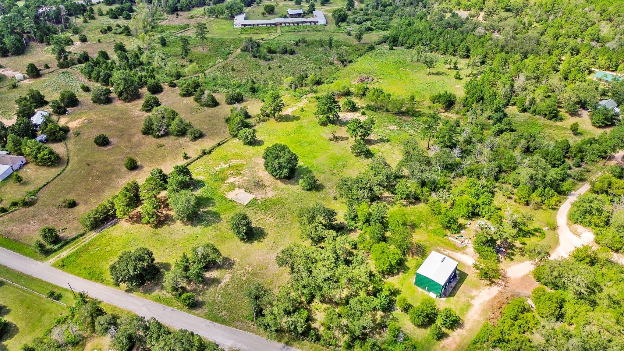 147 Pine Valley Dr, Paige, TX 78659