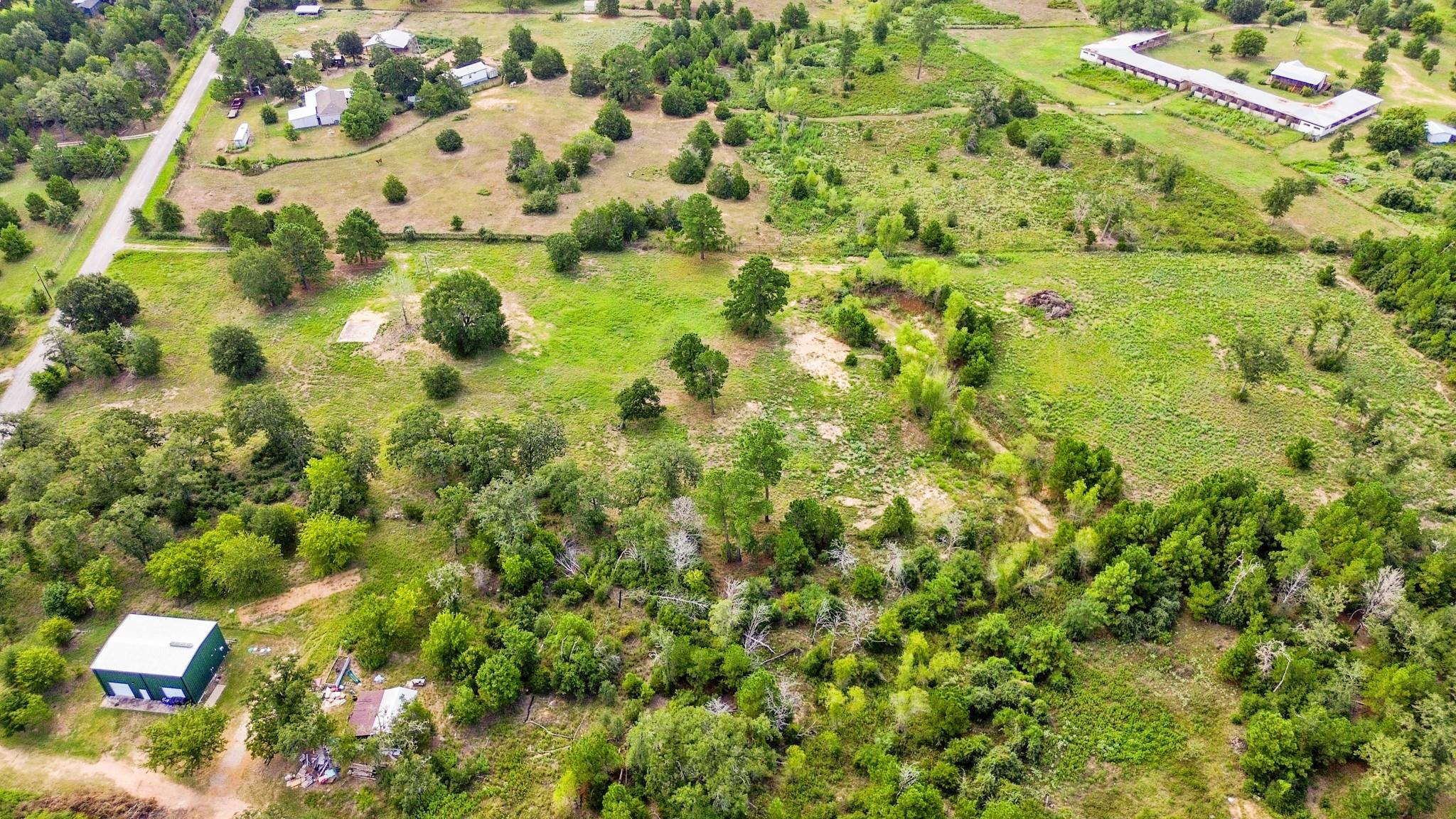 147 Pine Valley Dr, Paige, TX 78659