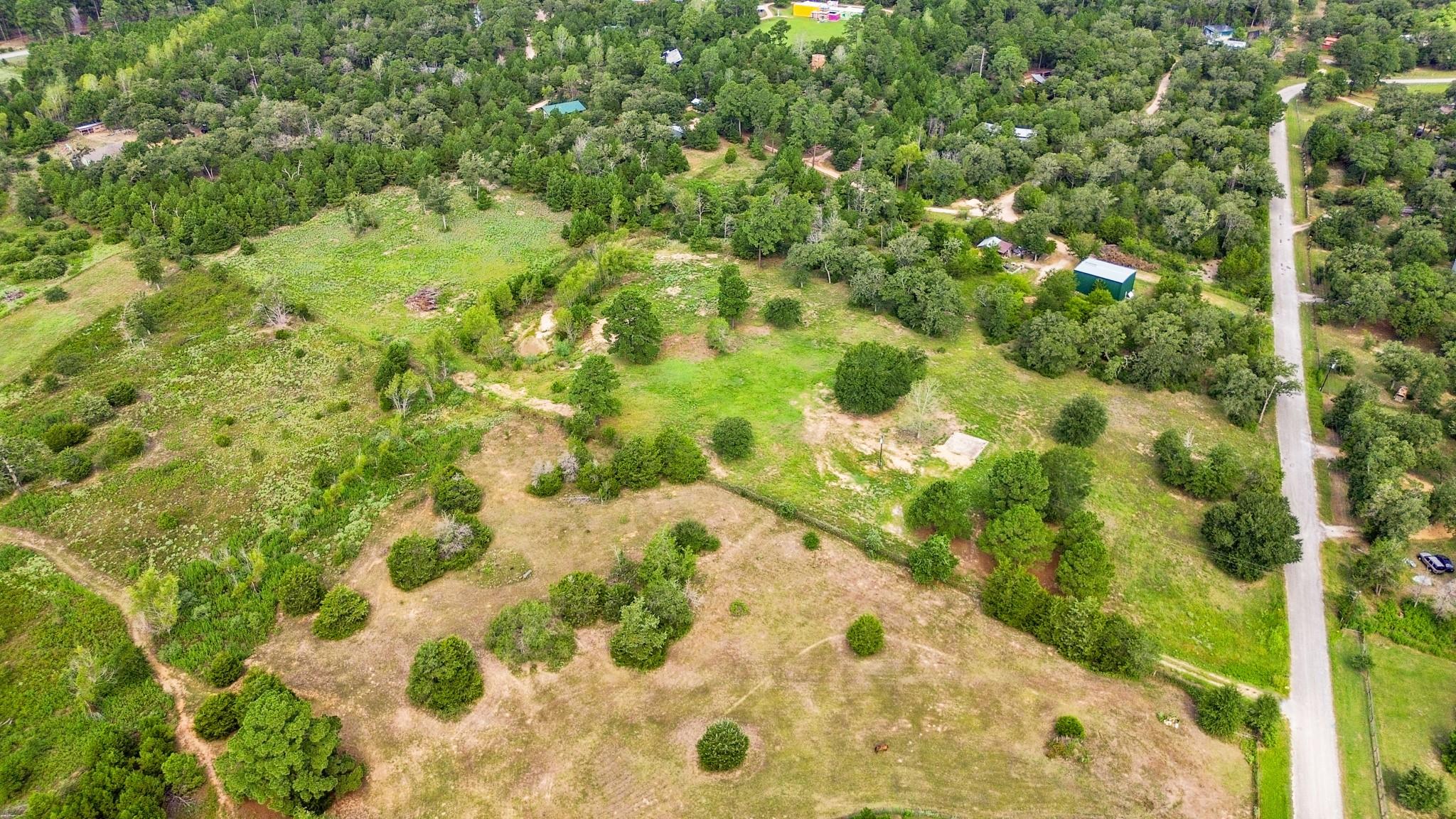 147 Pine Valley Dr, Paige, TX 78659