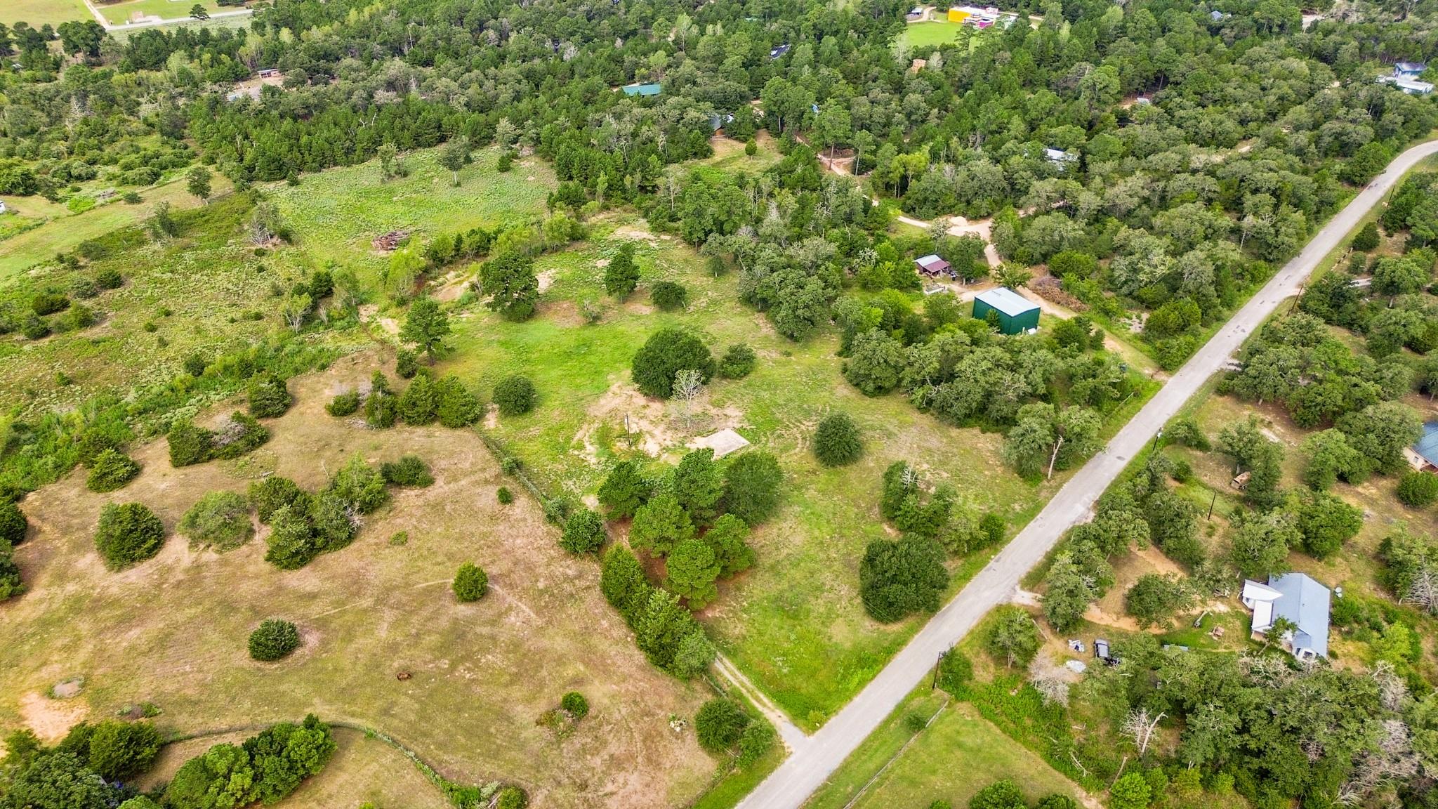 147 Pine Valley Dr, Paige, TX 78659