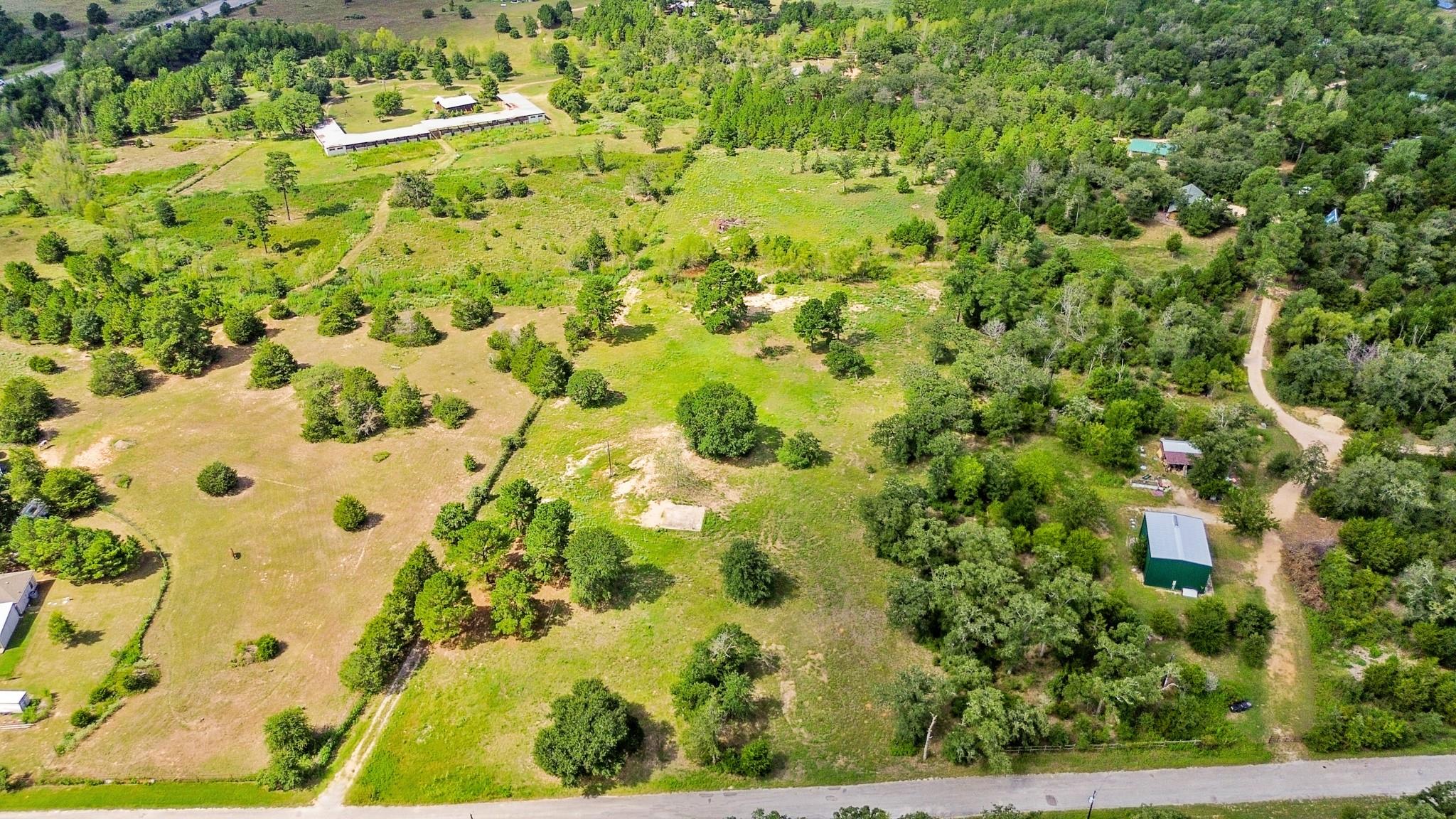 147 Pine Valley Dr, Paige, TX 78659