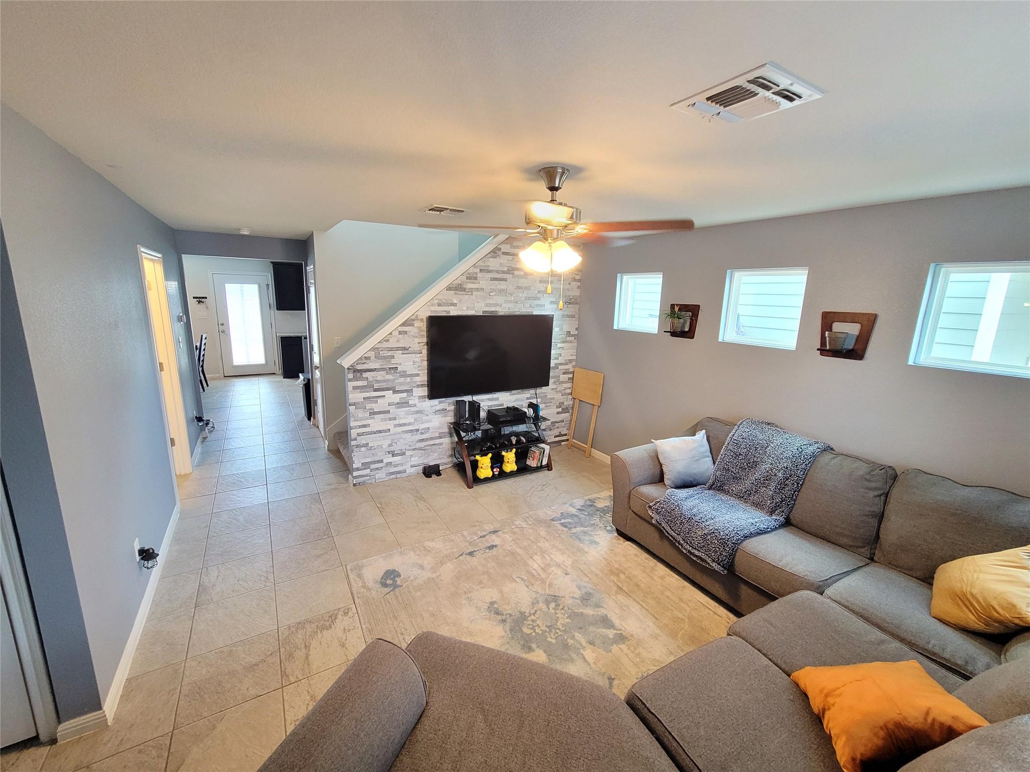 127 Frasier Dr, San Marcos, TX 78666