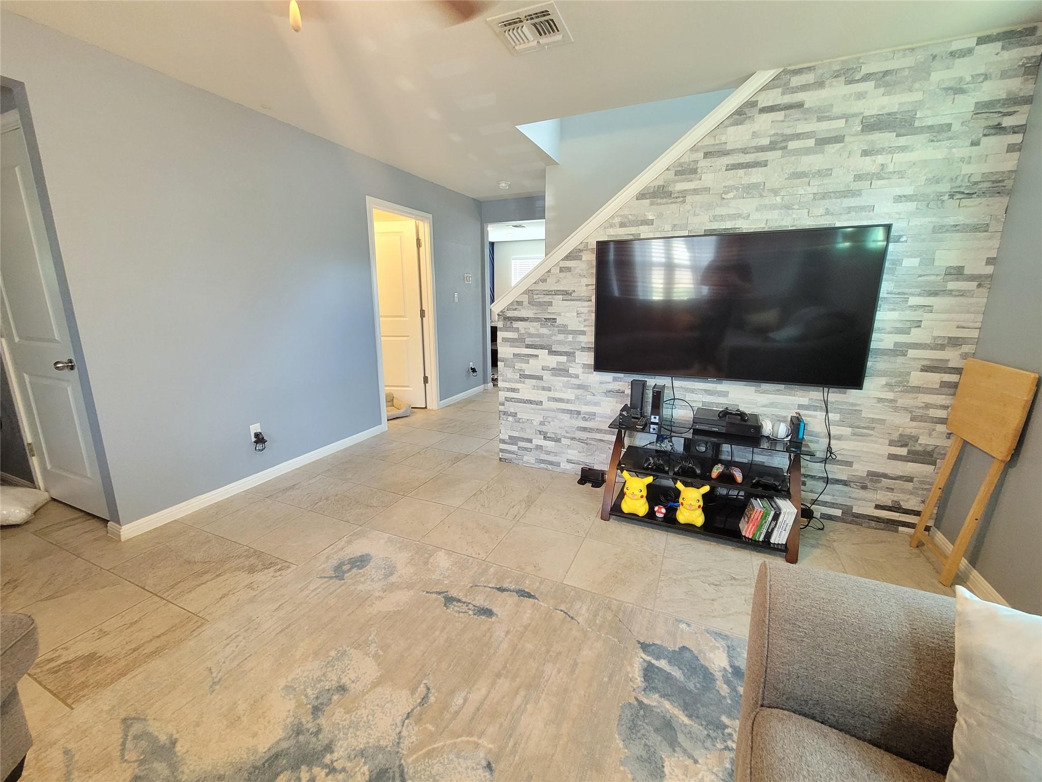 127 Frasier Dr, San Marcos, TX 78666