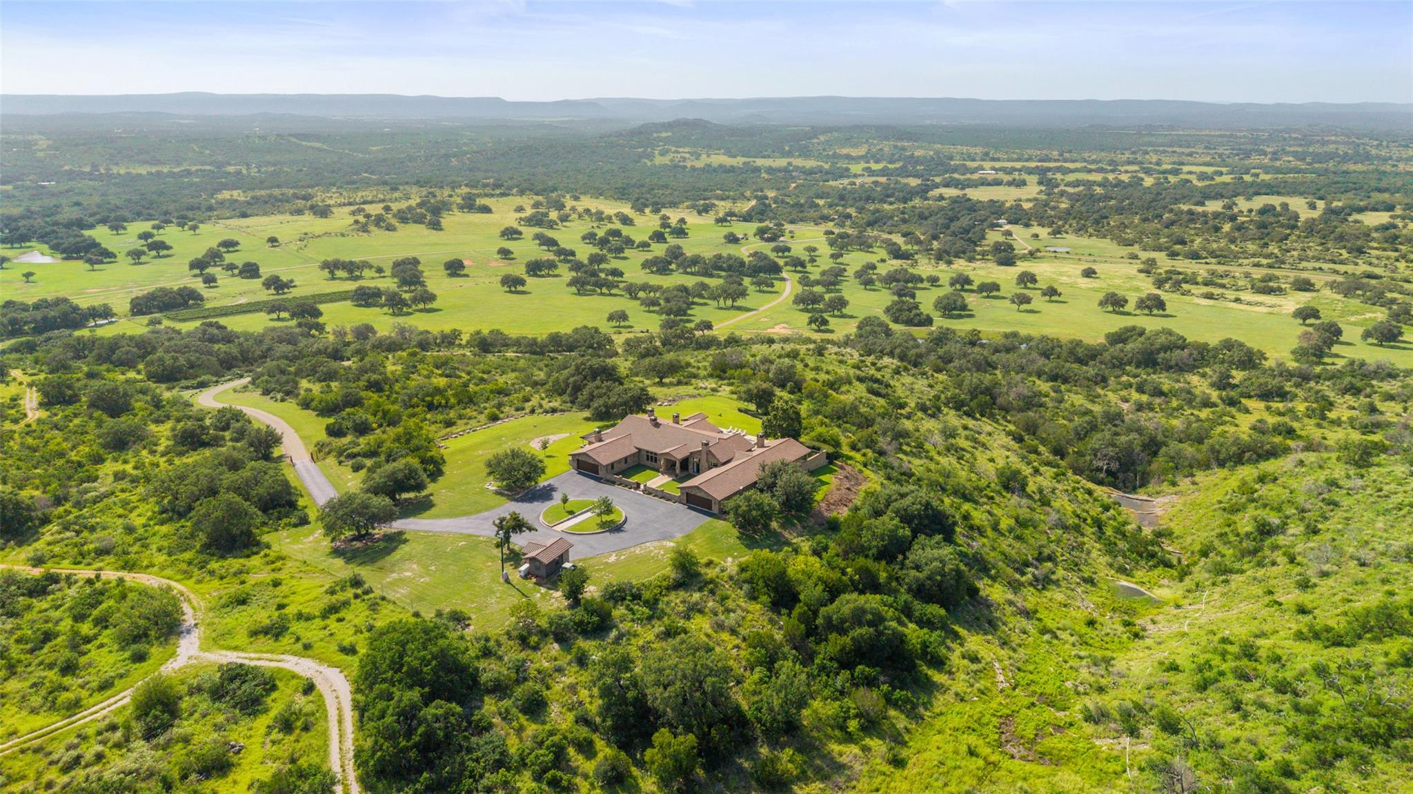 4529 Ranch Road 3347, Round Mountain, TX 78663