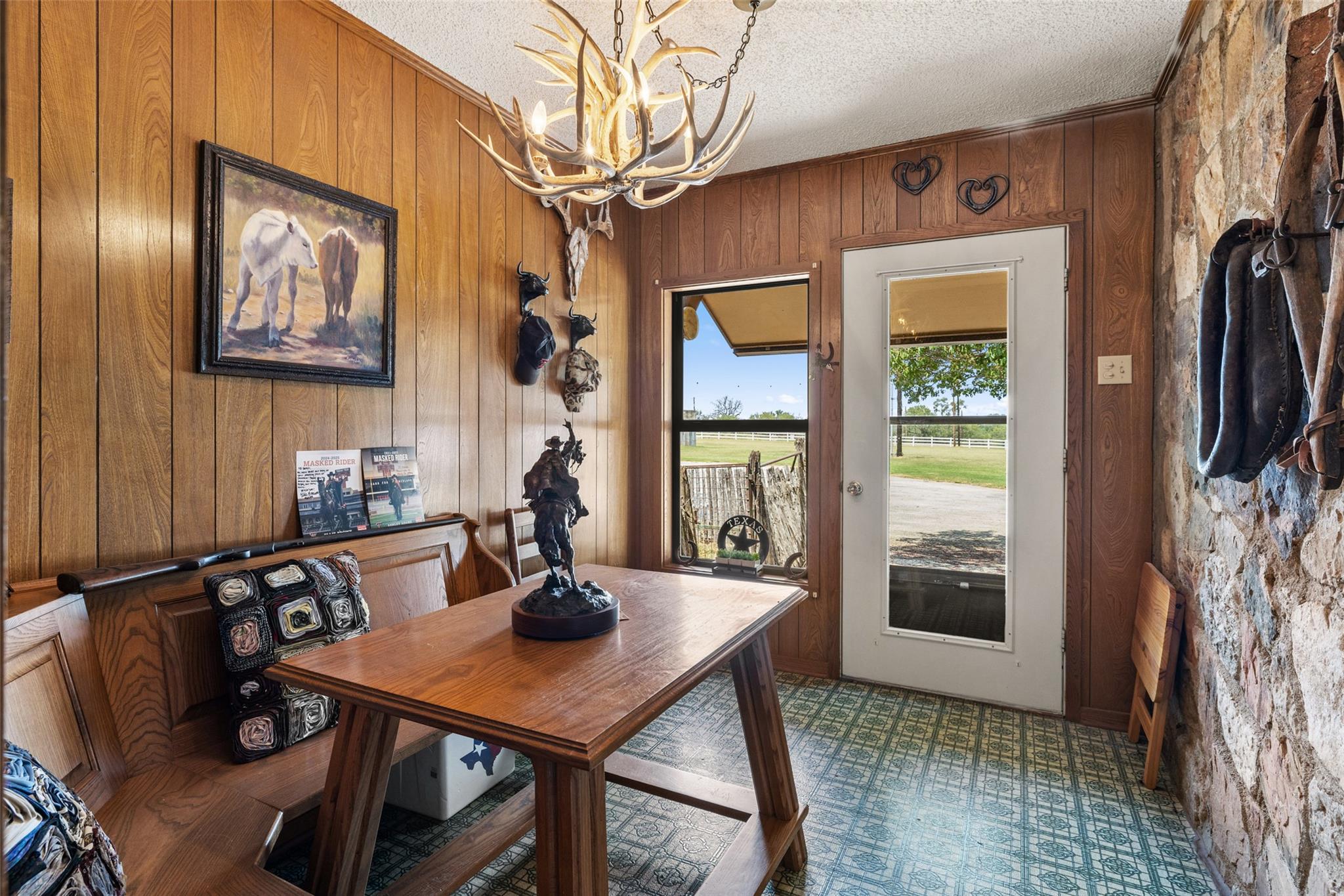 4529 Ranch Road 3347, Round Mountain, TX 78663