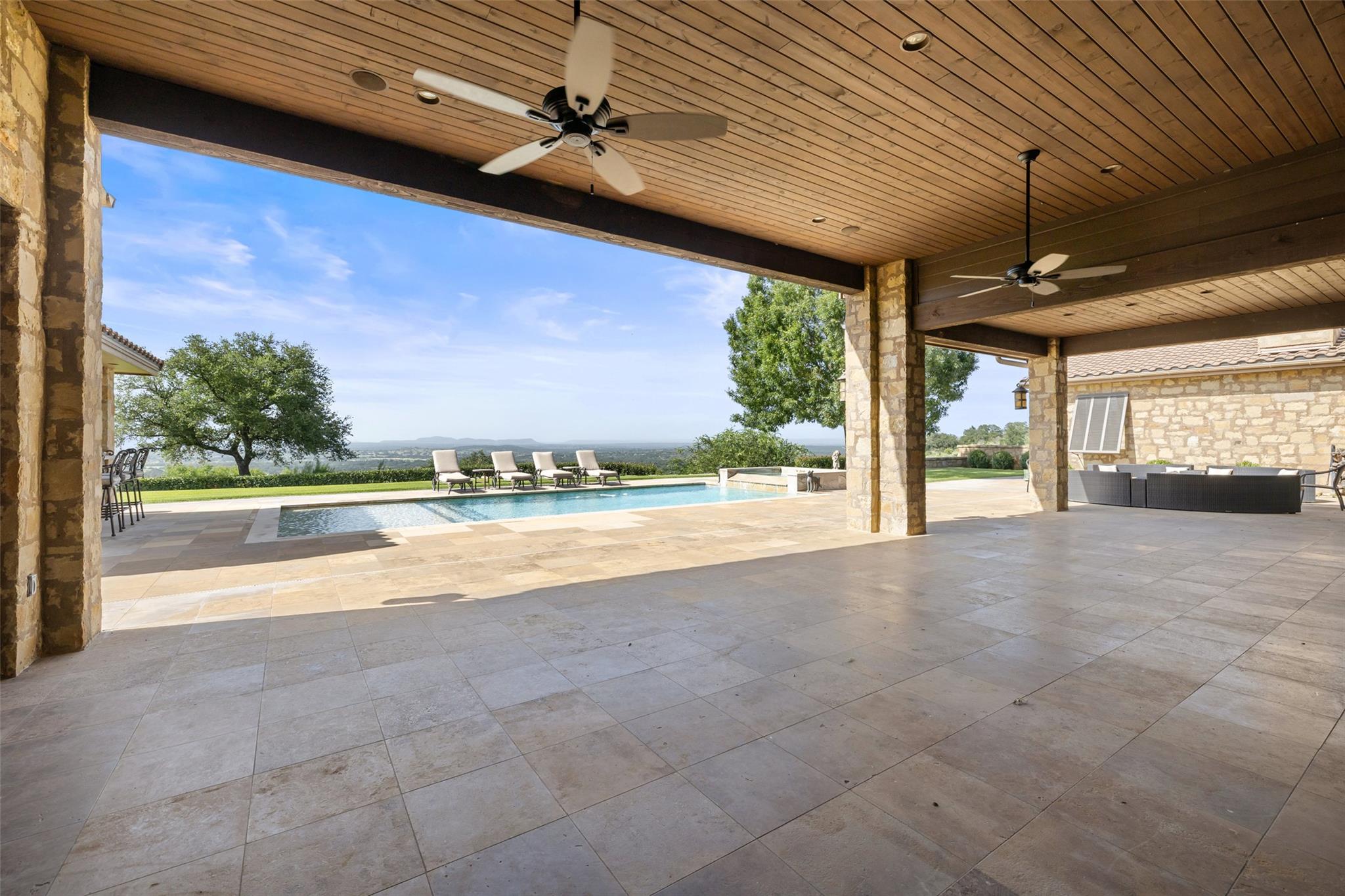 4529 Ranch Road 3347, Round Mountain, TX 78663