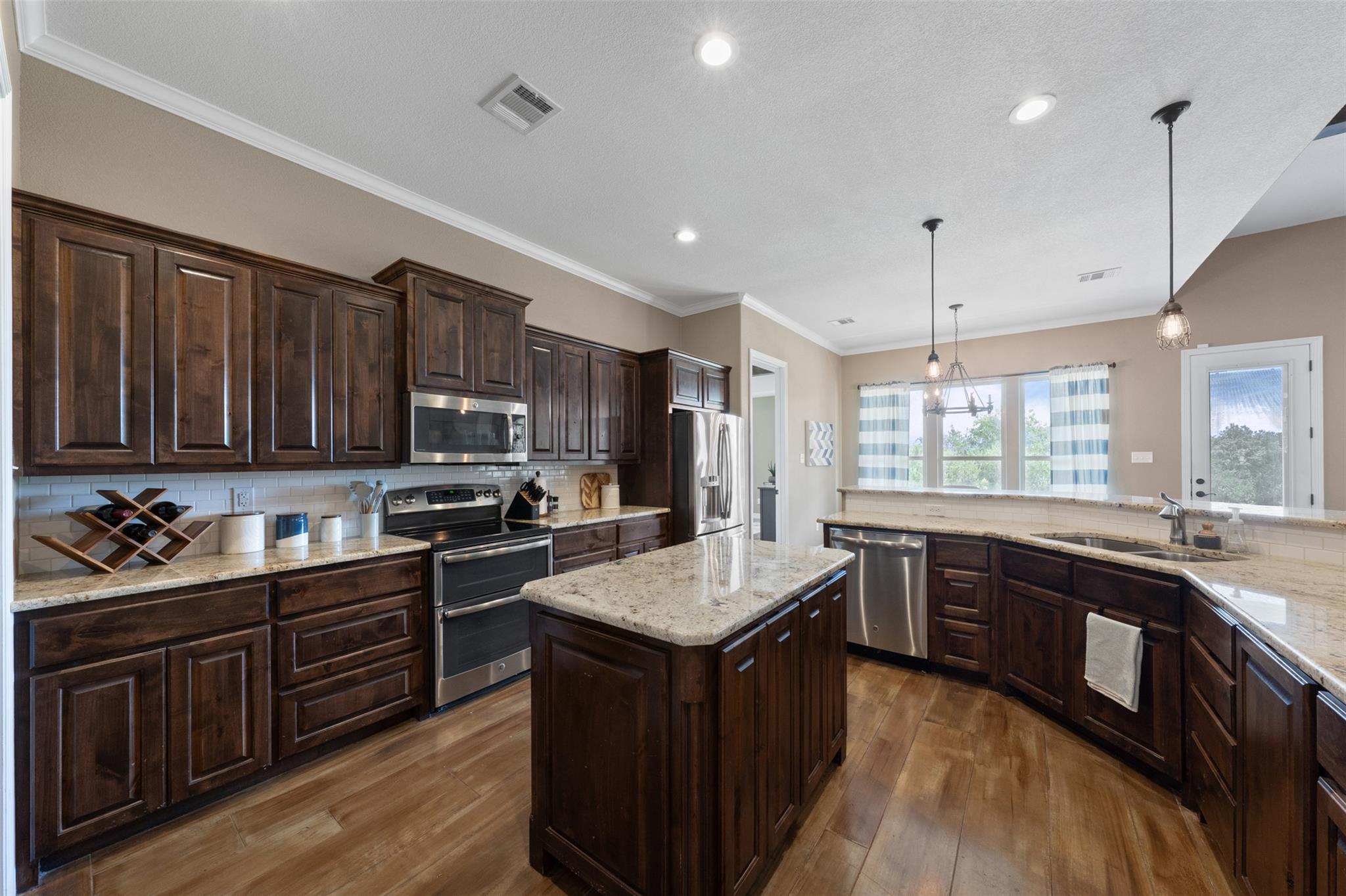 1024 Doves Landing Ct, Salado, TX 76571