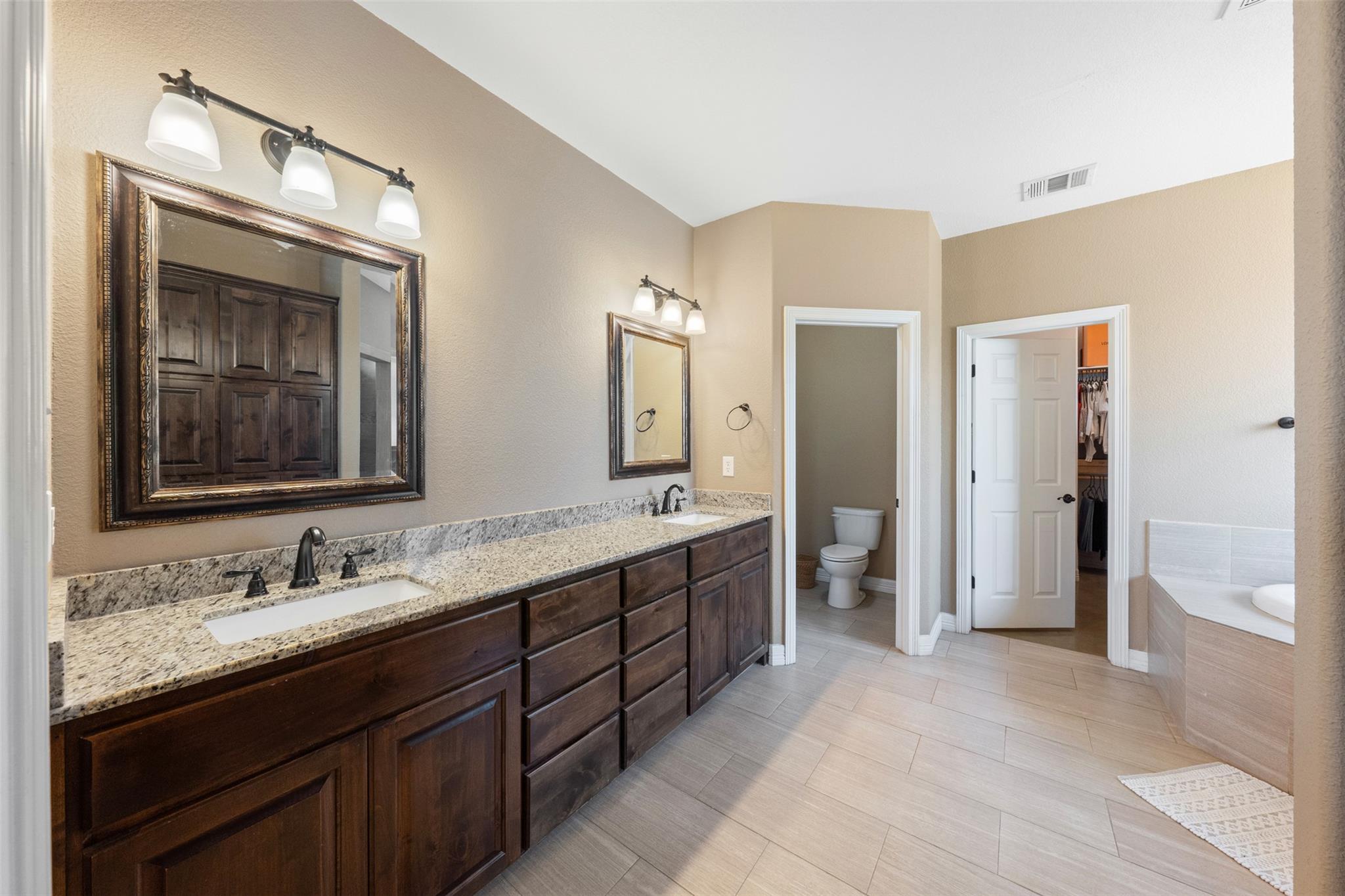 1024 Doves Landing Ct, Salado, TX 76571