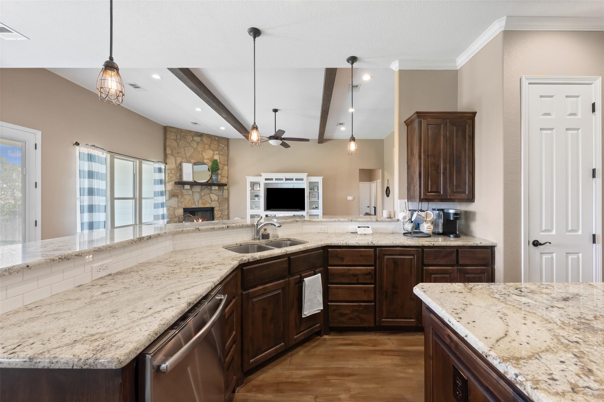 1024 Doves Landing Ct, Salado, TX 76571