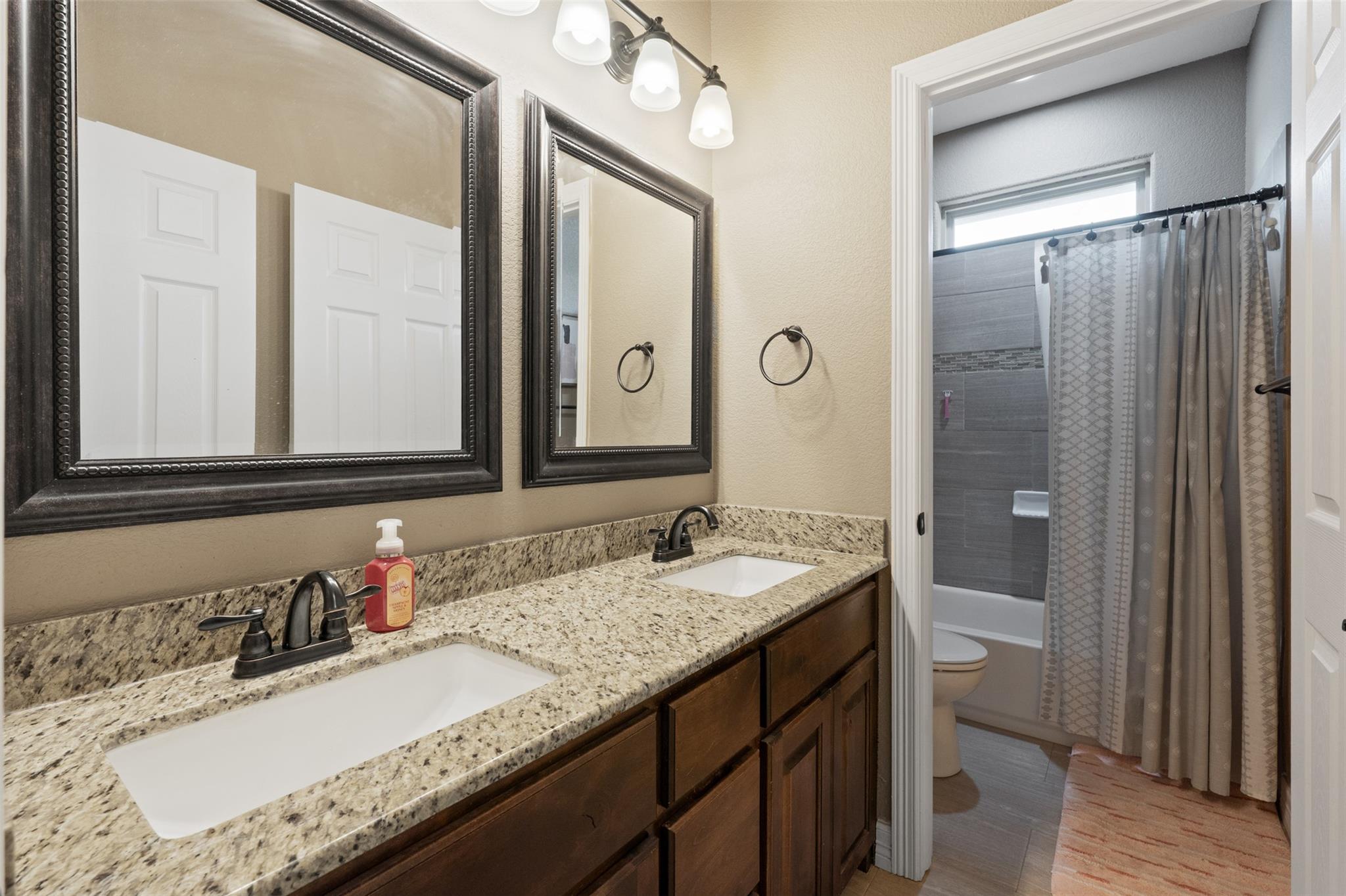 1024 Doves Landing Ct, Salado, TX 76571