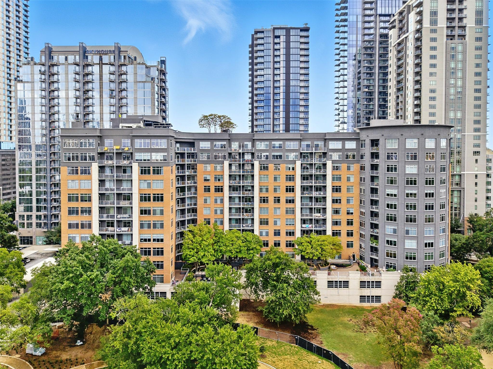 54 Rainey St # 1211, Austin, TX 78701