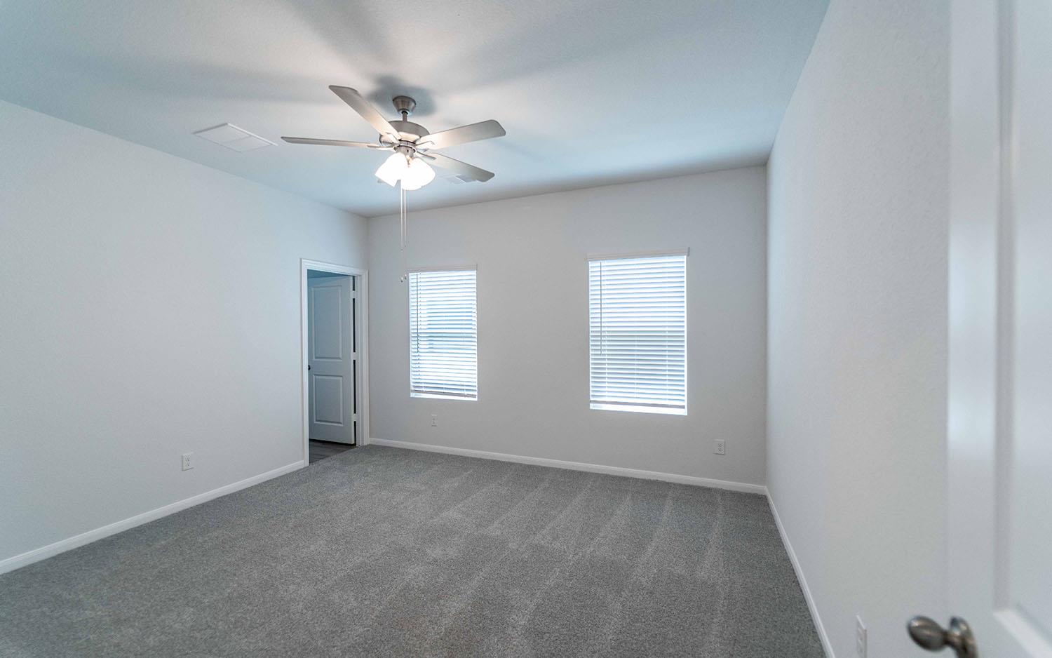 303 Clearlake Dr, Hutto, TX 78634