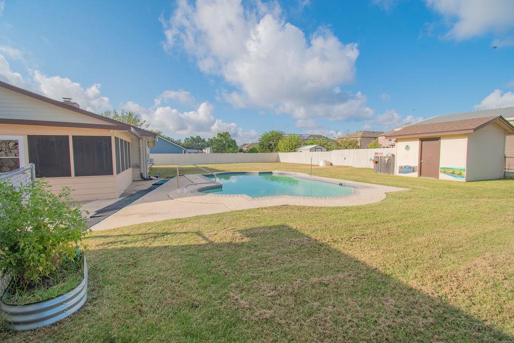 6 Fairview Dr, Round Rock, TX 78665