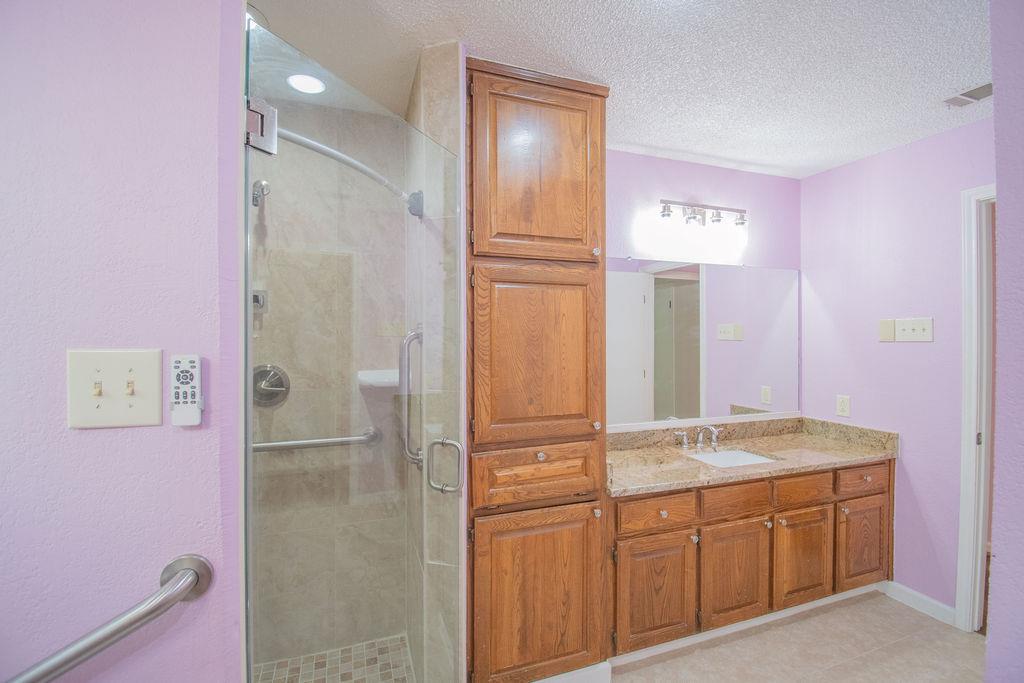 6 Fairview Dr, Round Rock, TX 78665