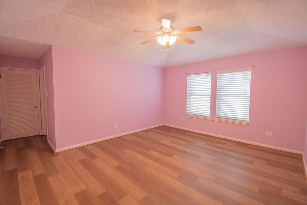 6 Fairview Dr, Round Rock, TX 78665