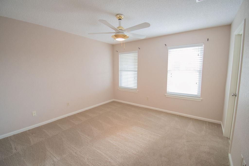 6 Fairview Dr, Round Rock, TX 78665