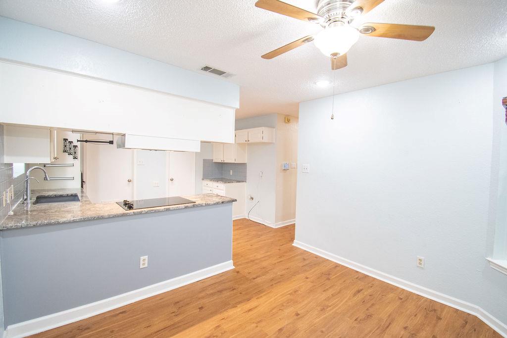 6 Fairview Dr, Round Rock, TX 78665