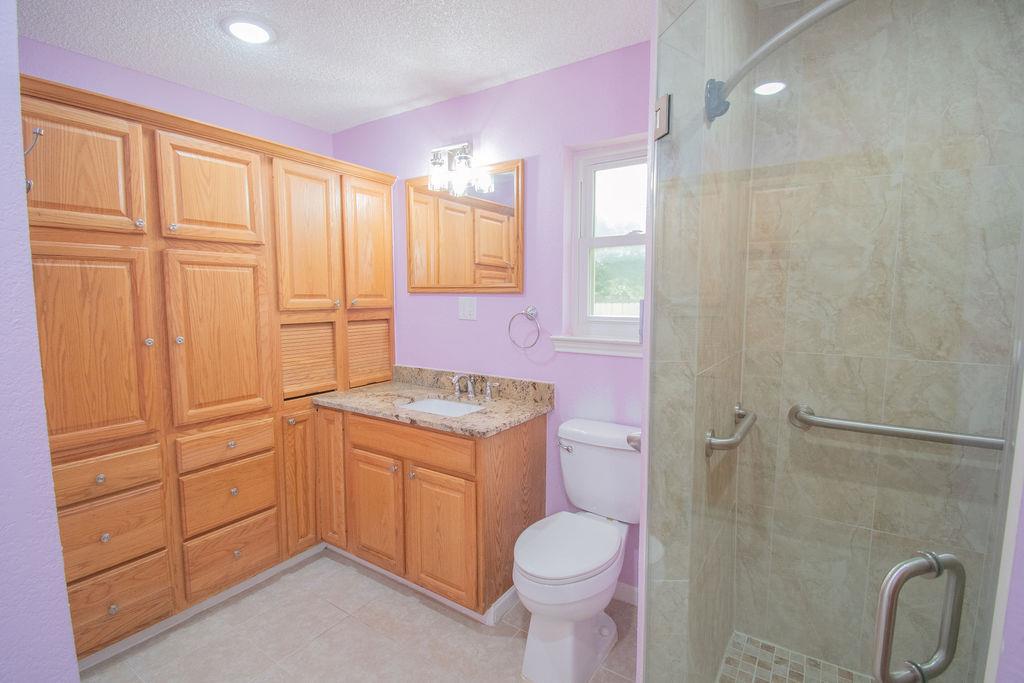 6 Fairview Dr, Round Rock, TX 78665