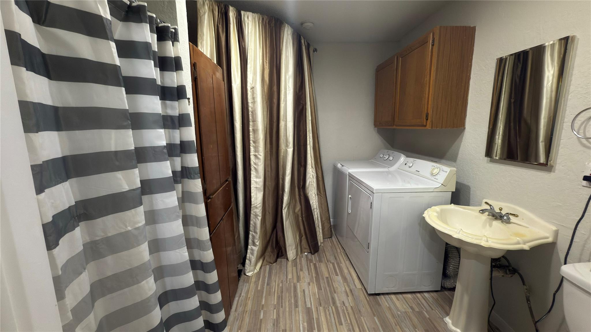 6 Fairview Dr, Round Rock, TX 78665