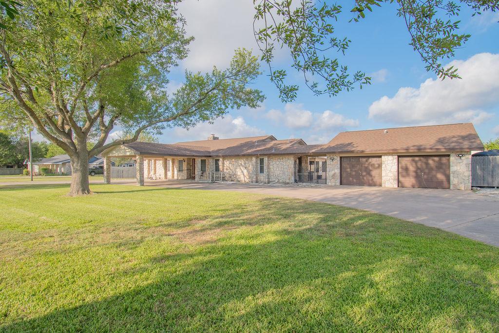 6 Fairview Dr, Round Rock, TX 78665