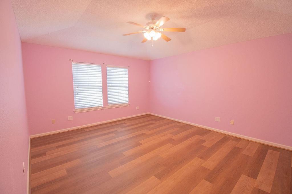 6 Fairview Dr, Round Rock, TX 78665