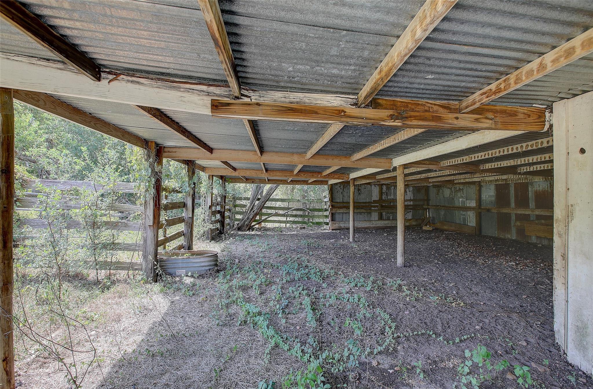 5715 Texas 159 Highway, La Grange, TX 78945