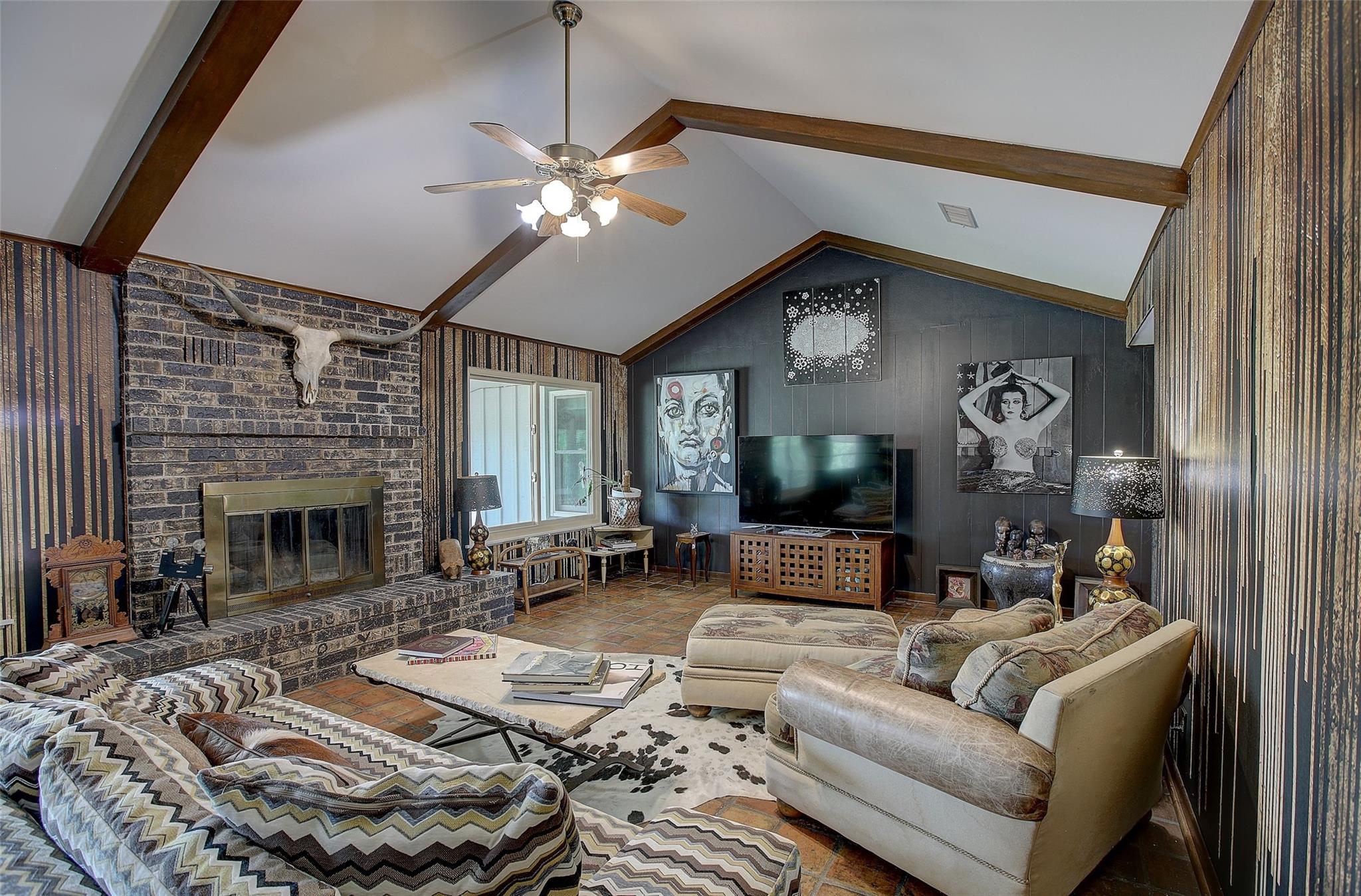 5715 Texas 159 Highway, La Grange, TX 78945