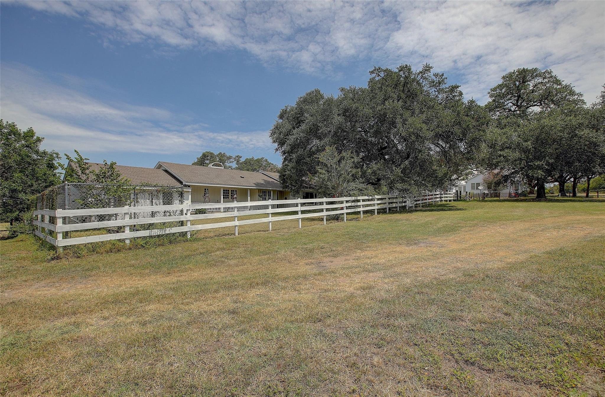 5715 Texas 159 Highway, La Grange, TX 78945