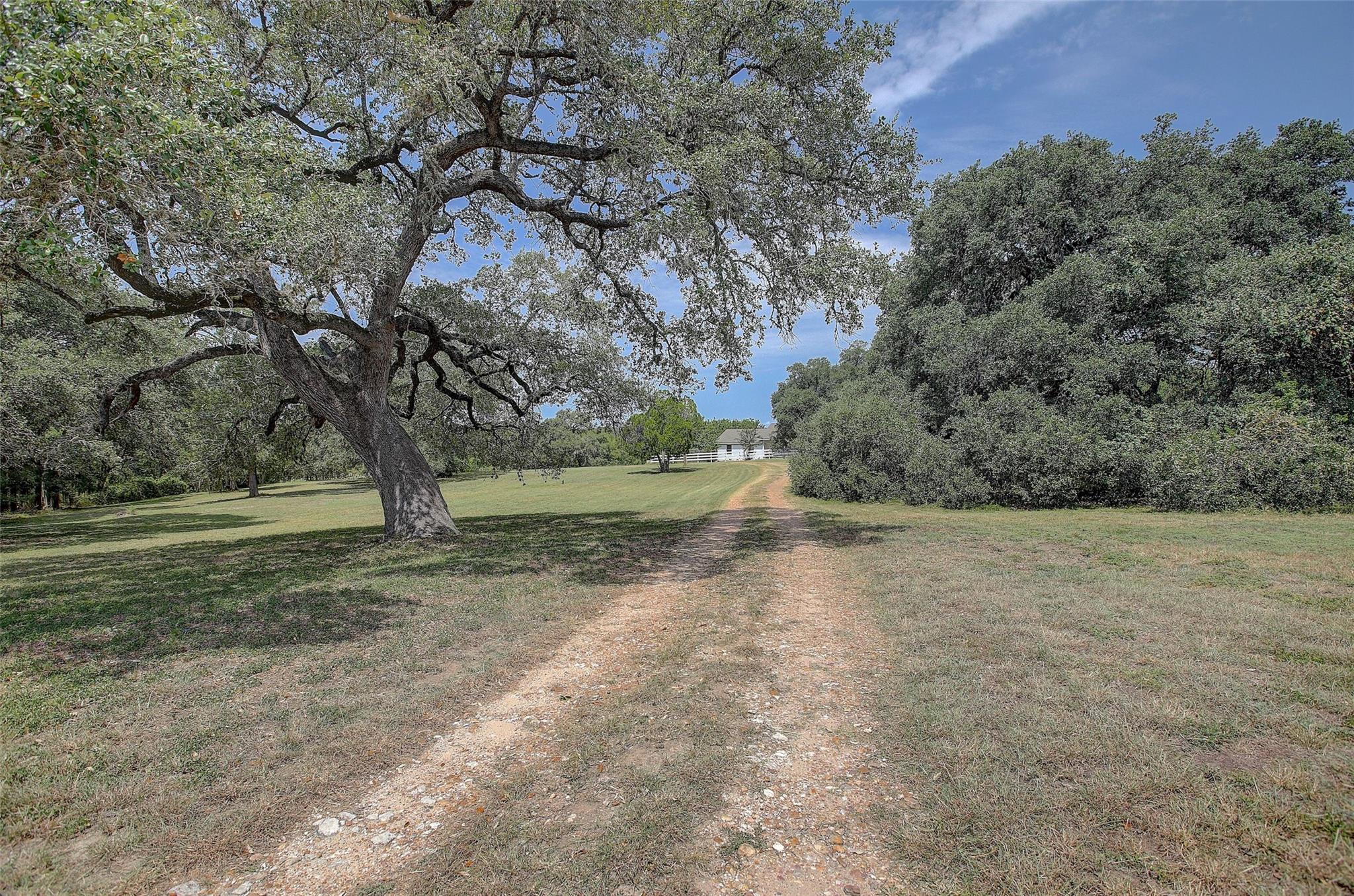 5715 Texas 159 Highway, La Grange, TX 78945