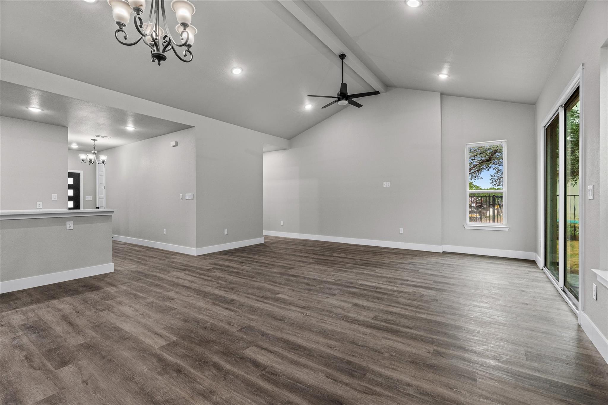 22010 Redbird Dr, Lago Vista, TX 78645