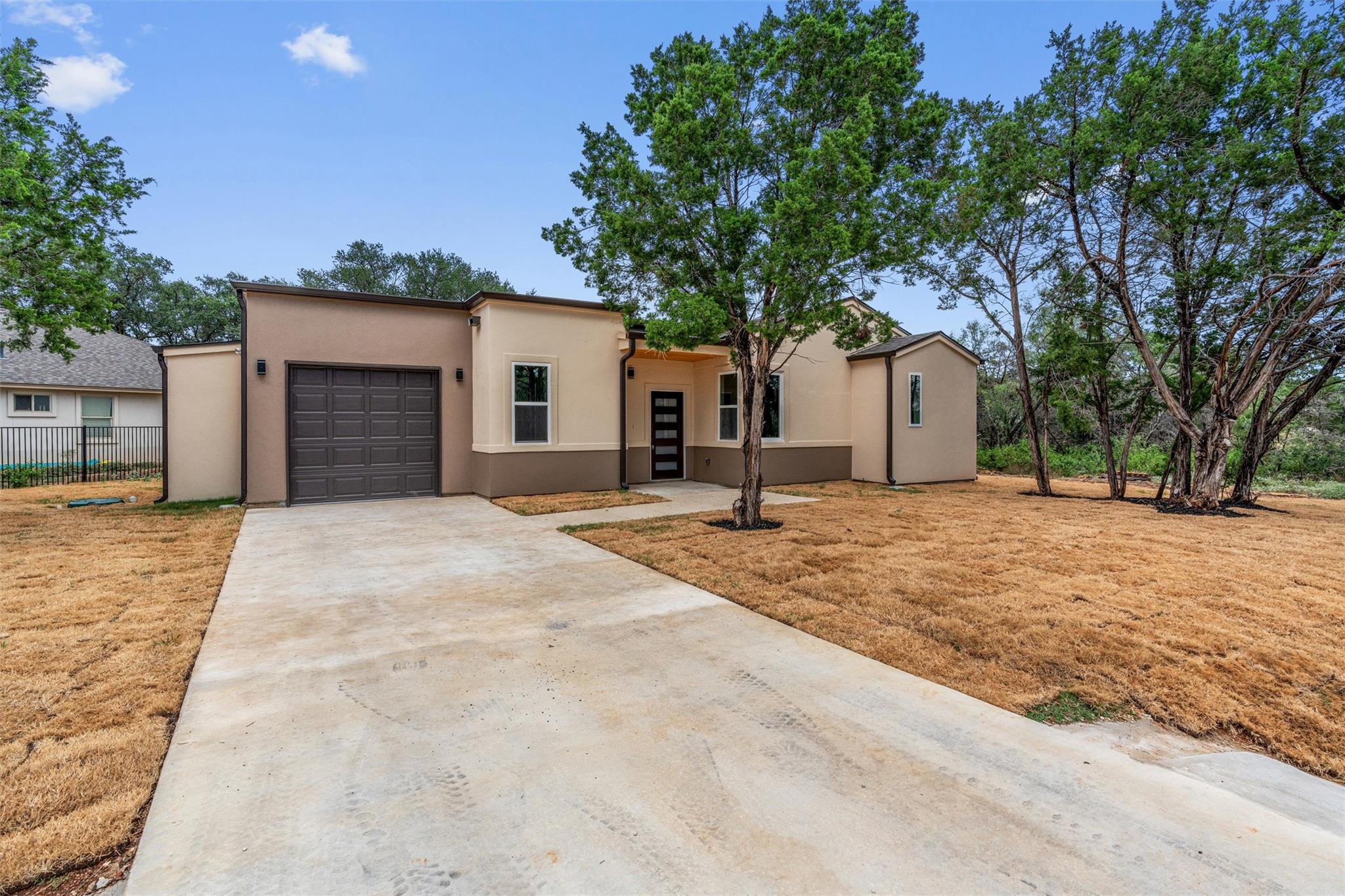 22010 Redbird Dr, Lago Vista, TX 78645