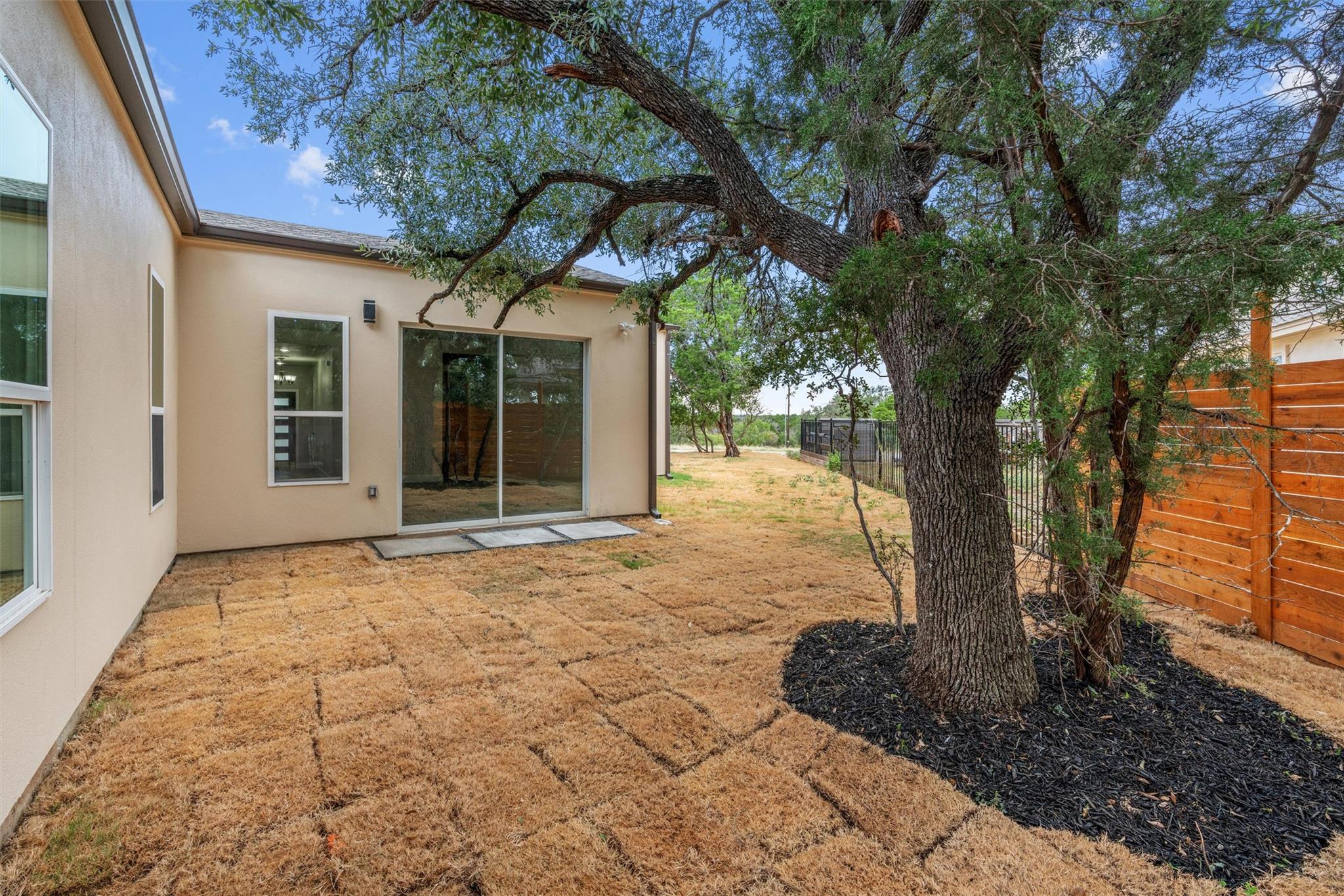 22010 Redbird Dr, Lago Vista, TX 78645