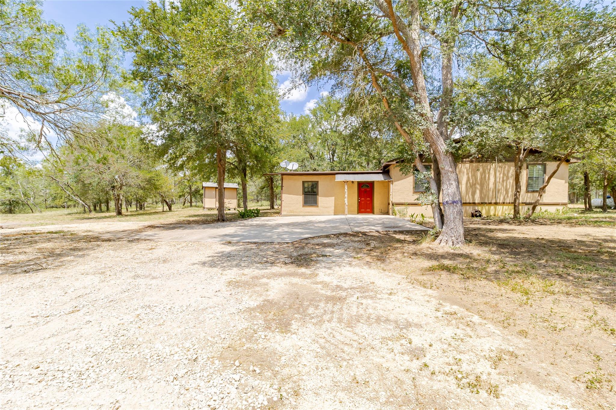 4459 Pettytown Rd, Dale, TX 78616