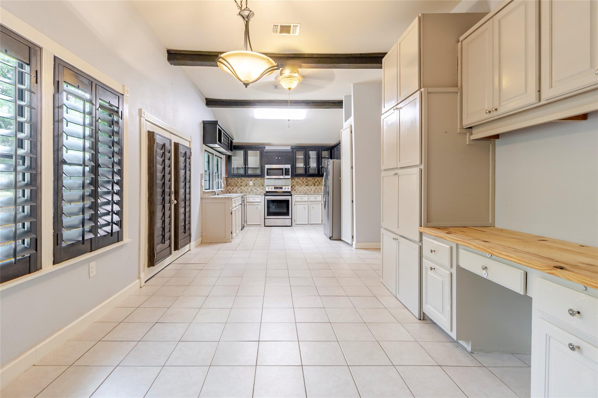 4459 Pettytown Rd, Dale, TX 78616