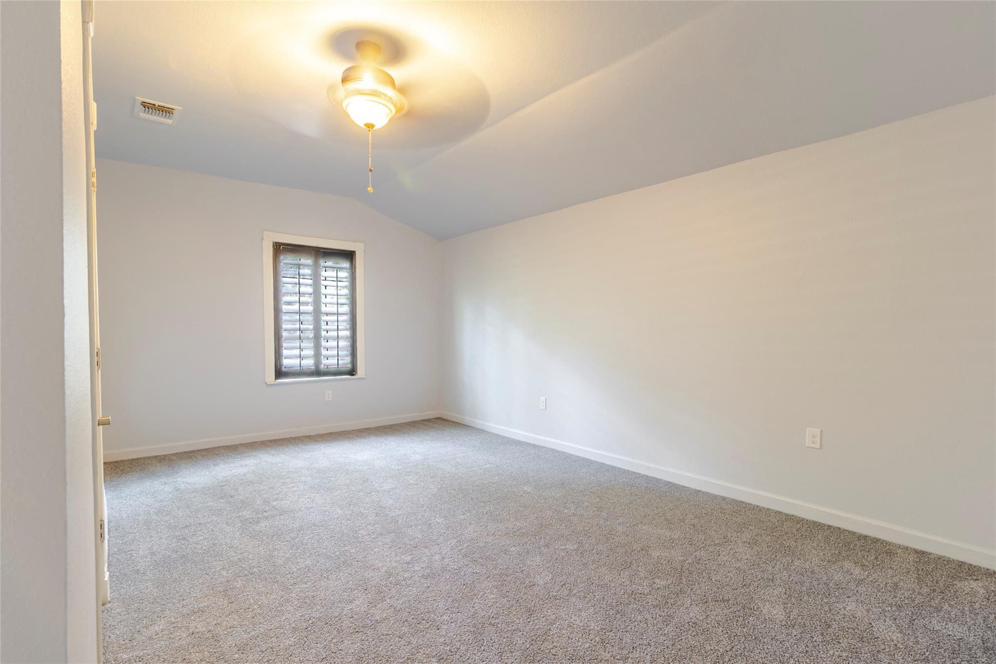 4459 Pettytown Rd, Dale, TX 78616