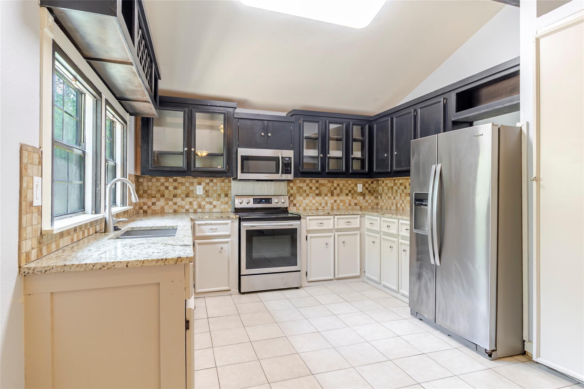 4459 Pettytown Rd, Dale, TX 78616